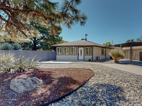 6352 Avenida La Costa NE, Albuquerque, NM 87109