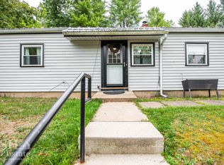 20 Oak Ln, Lock Haven, PA 17745