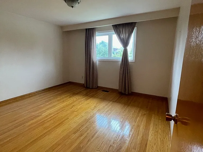 227 Elgin Mills Rd W — Photo 10