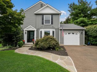 206 Julie Rd, Chalfont, PA 18914