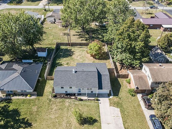 5th image of 587 Normandy Dr