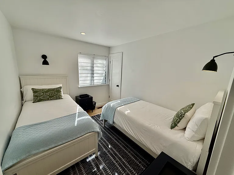 2 Montauk Blvd — Photo 19
