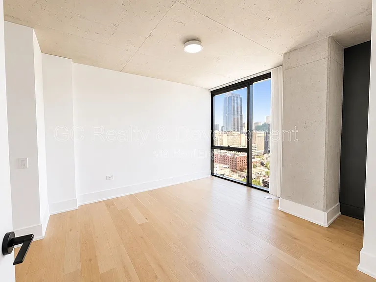 234 W Polk St #2306 — Photo 8