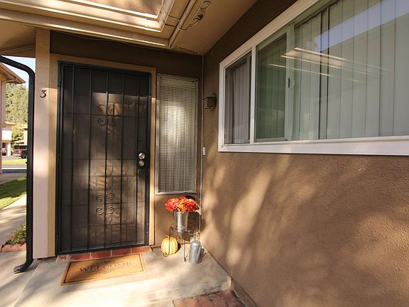 2nd image of 979 W Calle Del Sol APT 3