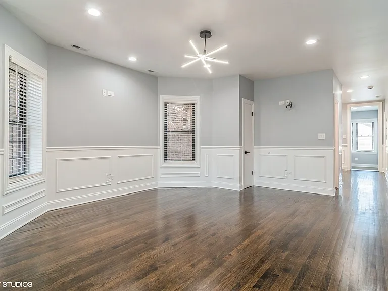 3332 N Hamlin Ave #1 — Photo 4