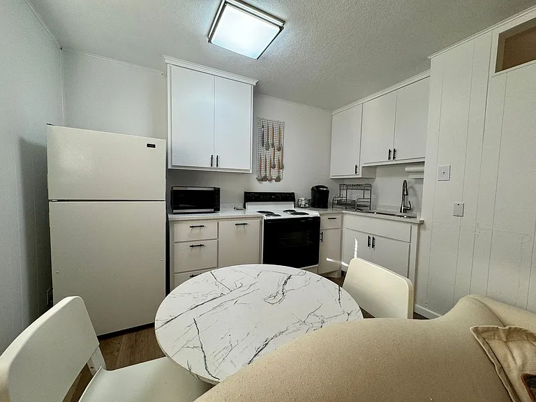 2401 Church St #1 — Photo 18