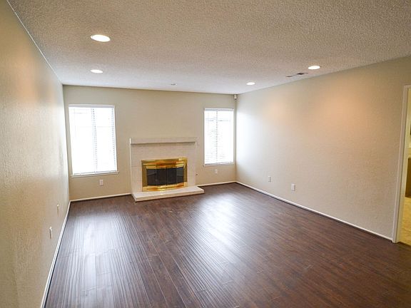 3rd image of 10062 Lemon Ave