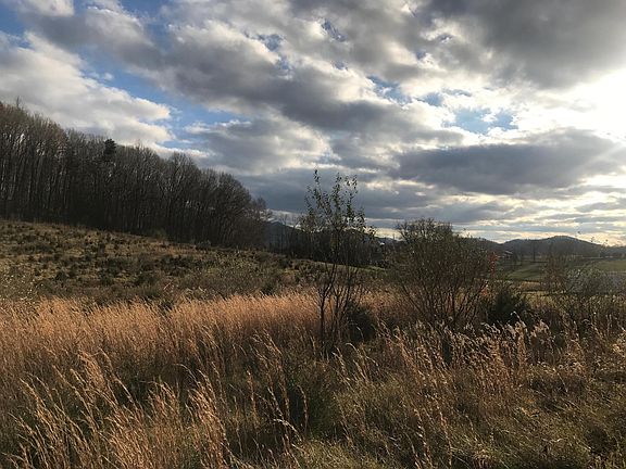 3rd image of 15 Beck N Rich Farm Ln
