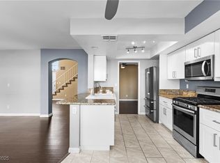 6124 Warm River Rd, Las Vegas, NV 89108