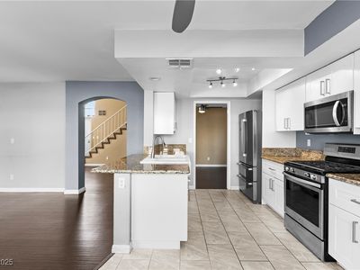 6124 Warm River Rd, Las Vegas, NV, 89108