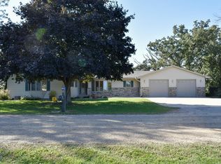 3425 Hoeger Ln, Albert Lea, MN 56007