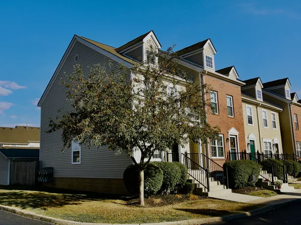 8330 Bruntsfield Rd, Columbus, OH 43235