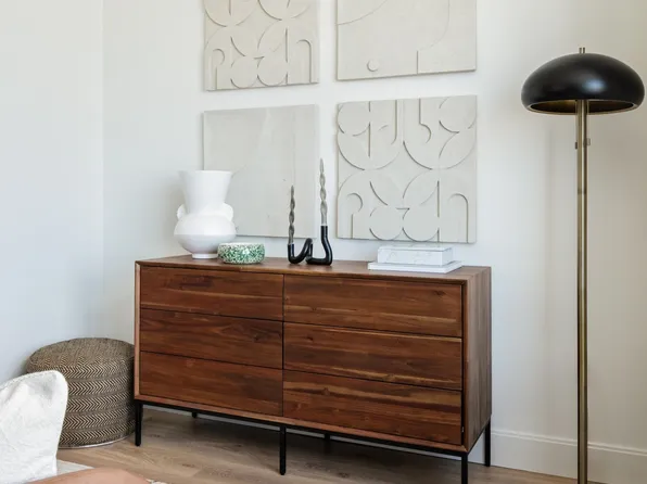 23-15 44th Road image 3 of 20