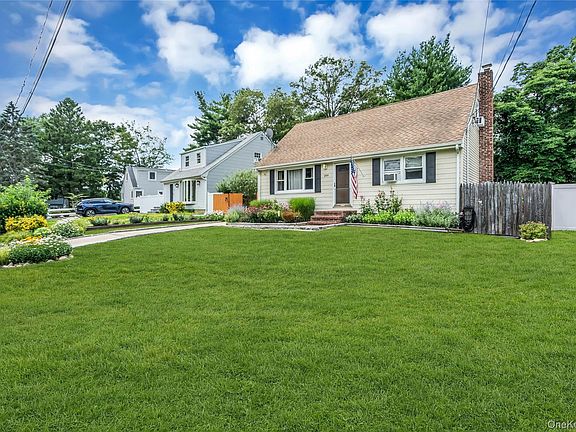 3rd image of 209 Iceland Drive