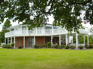 185 Beach Pl, Chocowinity, NC 27817