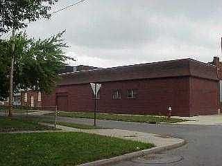 2nd image of 3333 Maple St