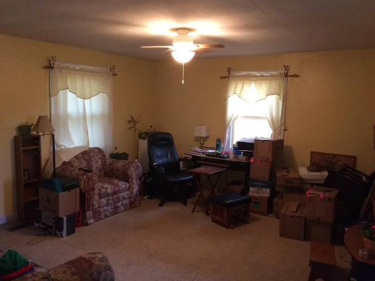 2435 King St NE — Photo 5
