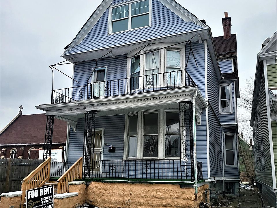1st image of 604 Woodlawn Ave #1