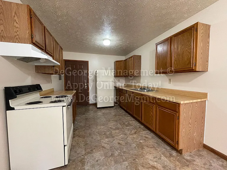 Lake Country Gardens - Apartments for Rent in Waterport NY — Photo 9