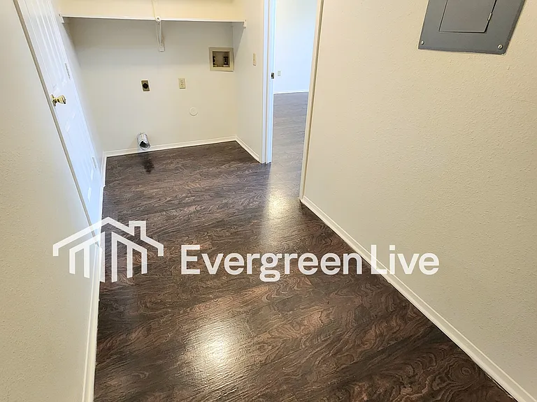 212 Fireball Dr — Photo 8