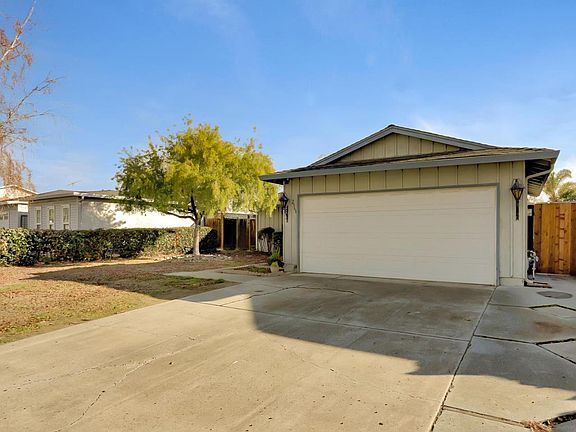 2nd image of 2966 Bradbury Dr