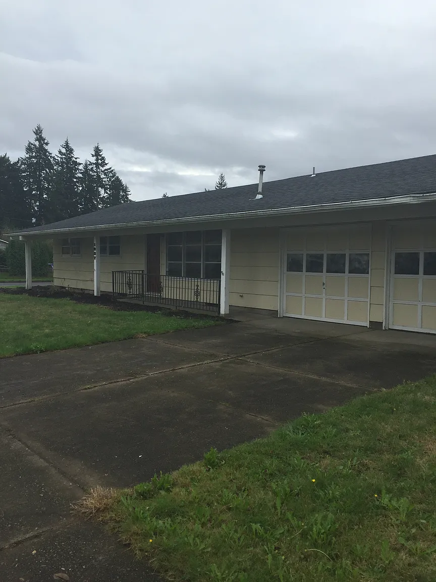 1037 SE 167th Ave photo 1