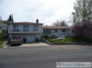906 W 6th Ave, Selah, WA 98942