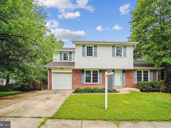 2502 Dover Ct, Woodbridge, VA 22192