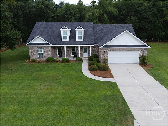 2nd image of 102 Wilson Circle