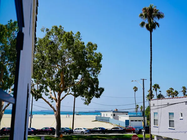 16 Nieto Ave, Long Beach, CA 90803