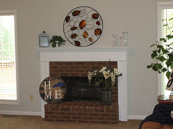 Living room, gas fireplace