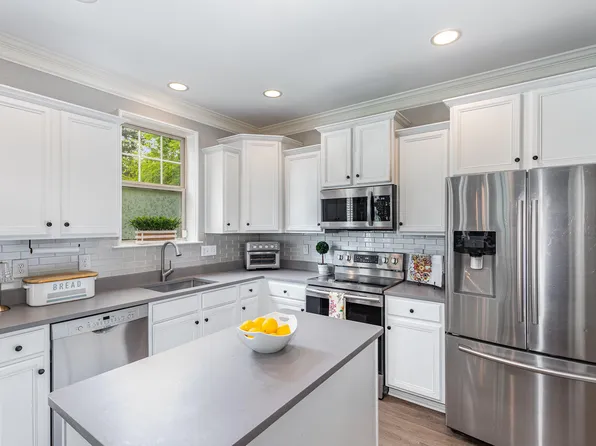 1209 Shasta Daisy Dr, Wake Forest, NC 27587
