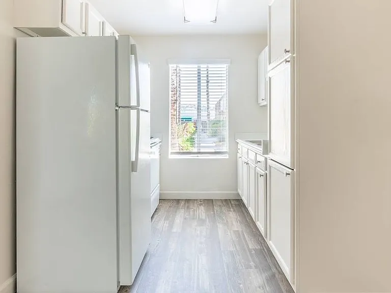 Greentree Apartments — Photo 43