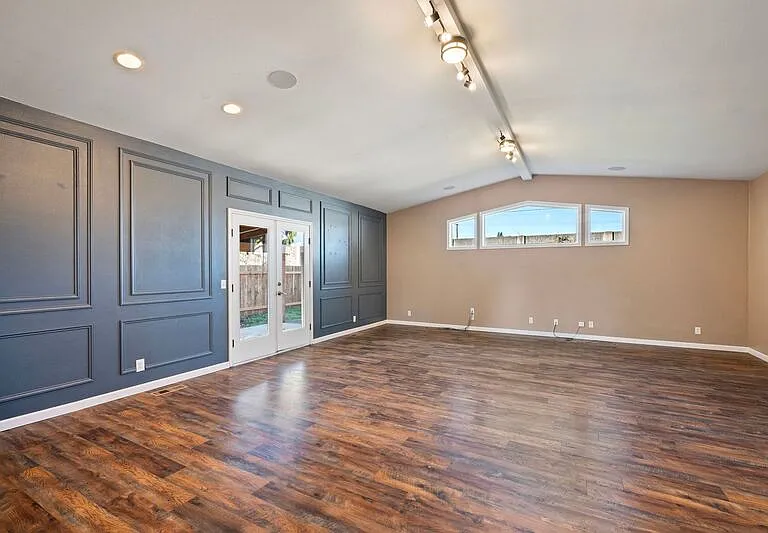 2577 Elysium Ave — Photo 36