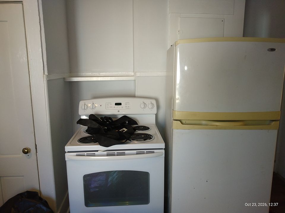 1st image of 8 Frost St #D