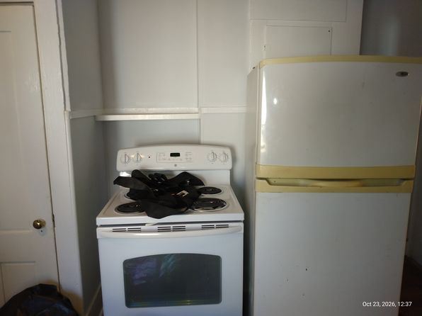 8 Frost St #D