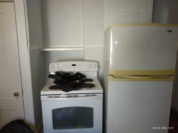 8 Frost St #D, Springvale, ME 04083