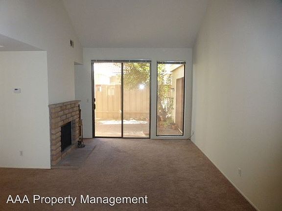 4th image of 1049 Northoak Dr