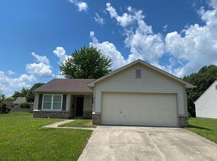 642 Woodfield Cir, Avon, IN