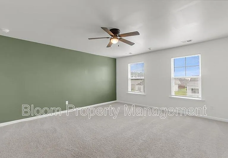 502 Lake Ridge Blvd — Photo 32