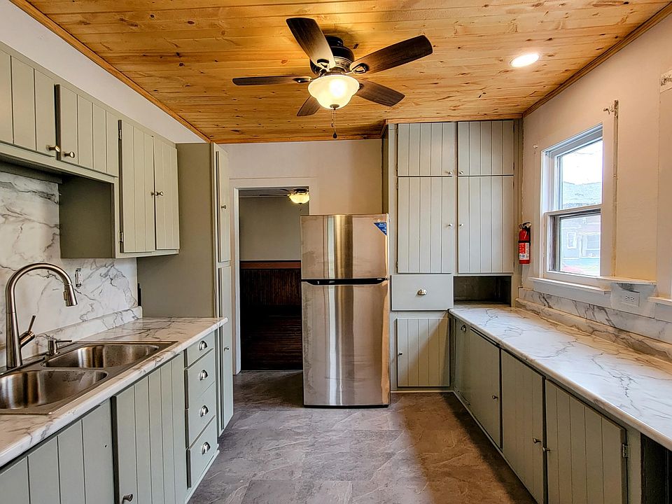 1st image of 206 Oak St #1