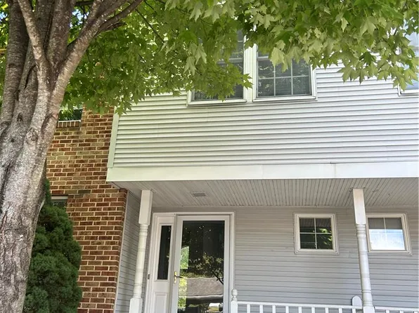 3467 Park Pl, Bethlehem, PA 18017