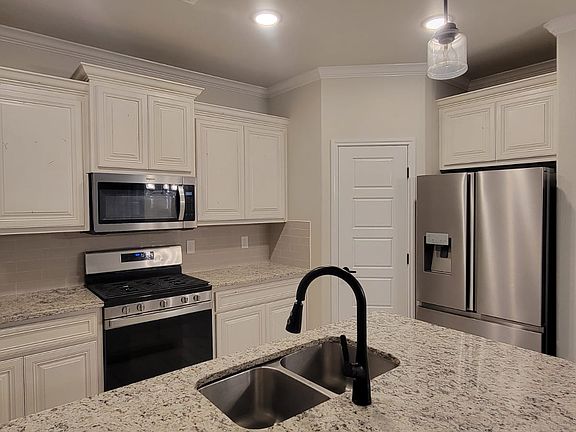 3rd image of 5301 Kilyn Ct