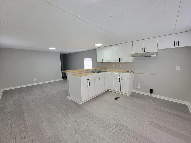 312 Paddock St #3 — Photo 4
