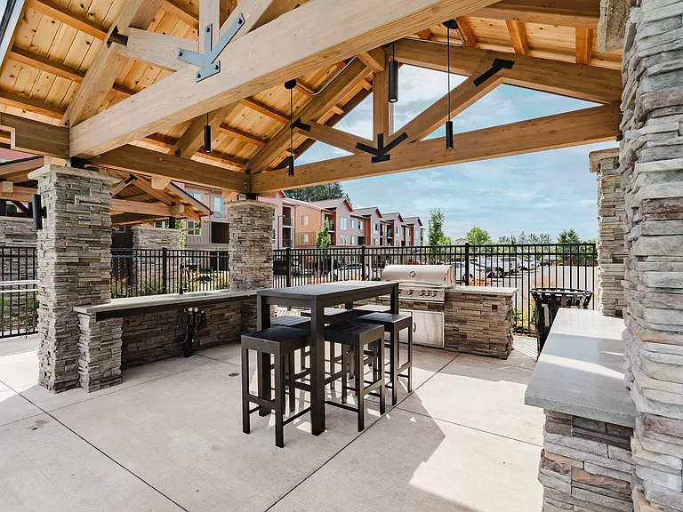 East | BBQ Grilling Station