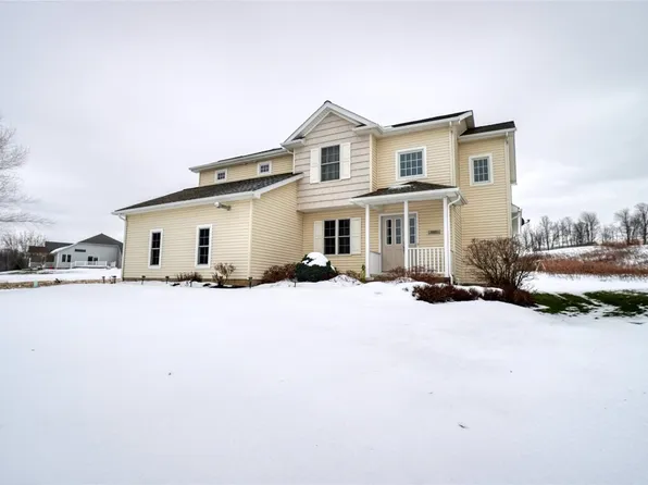 6885 Mulligan Ct, Erie, PA 16510
