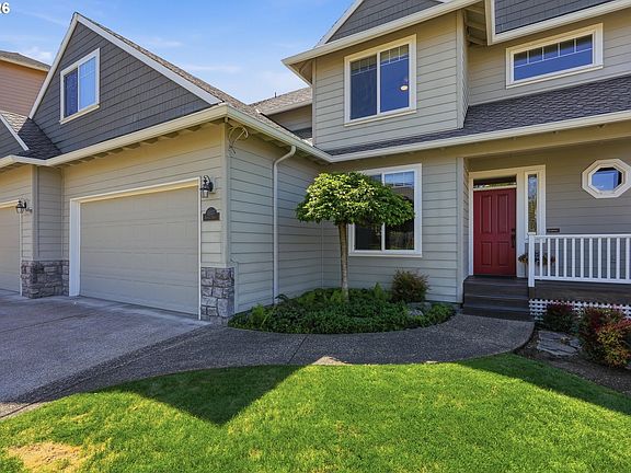 4th image of 11037 SE Rimrock Dr