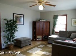 45 16th Ave N, Fargo, ND 58102