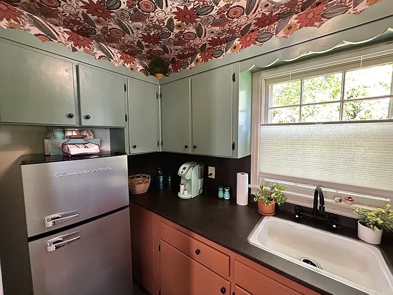 1209 Redwood Ave — Photo 9