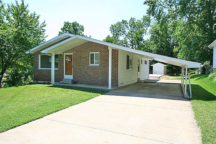Building Photo - 1413 Carter St